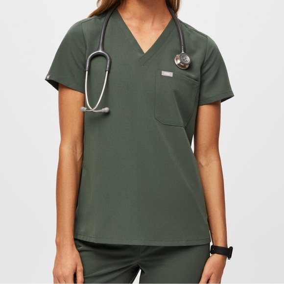 FIGS Scrub Set - Picture 2 of 3